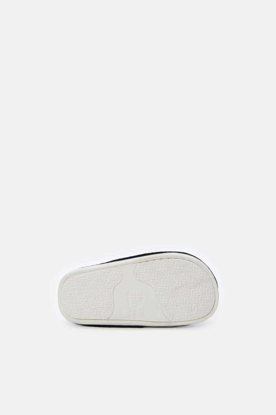 Boys White And Black Soccer Ball Print Slippers sold by Redtag product image thumbnail 5