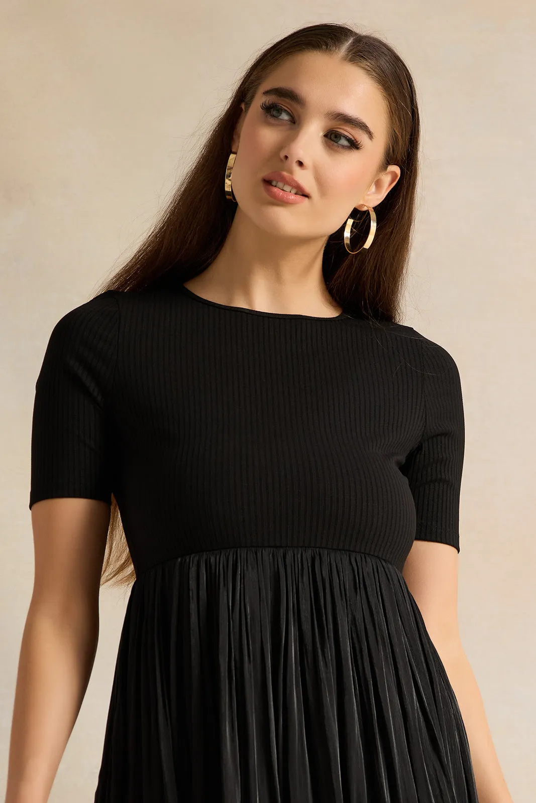 Women Black Short Sleeve Dress sold by Redtag product image thumbnail 2