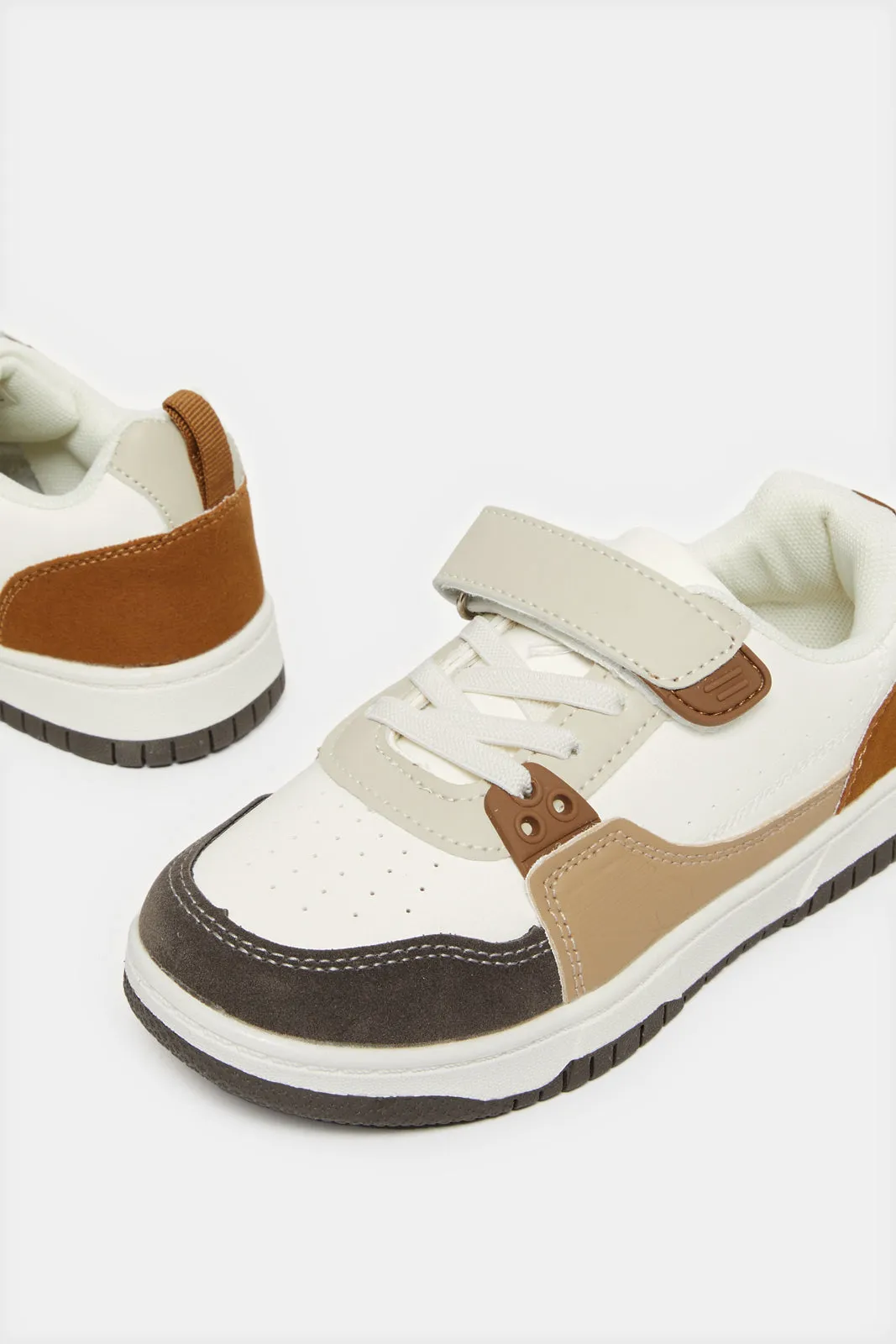 Boys White Color Block Skate Shoes sold by Redtag product image thumbnail 3