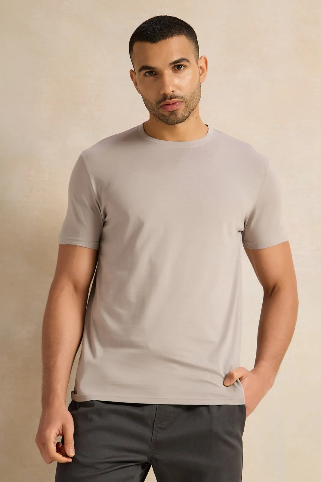 Men Grey Solid T-Shirt sold by Redtag