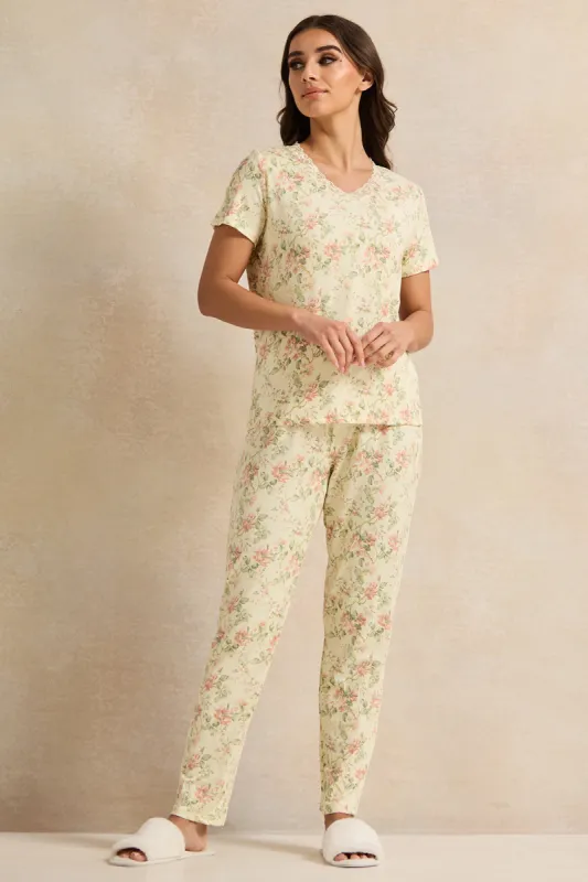 Women Green Floral Printed Pyjama Set (2 Piece) sold by Redtag