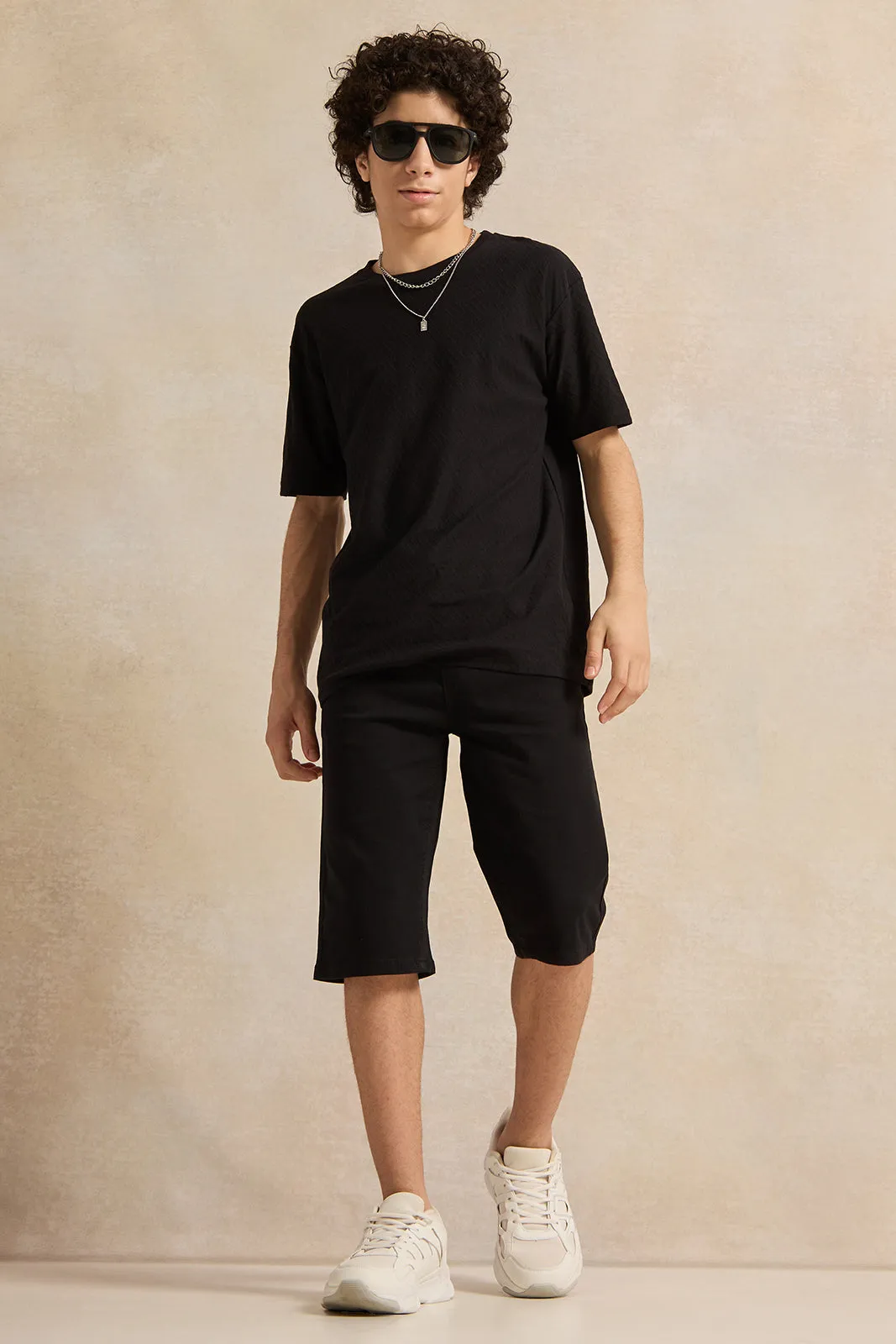 Senior Boys Black Solid T-Shirt sold by Redtag product image thumbnail 2
