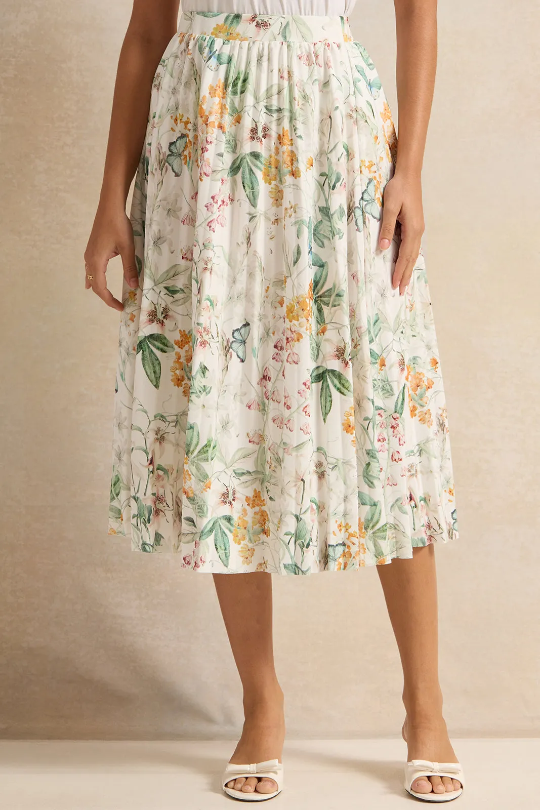 Women White Floral Print Pleated Skirt sold by Redtag