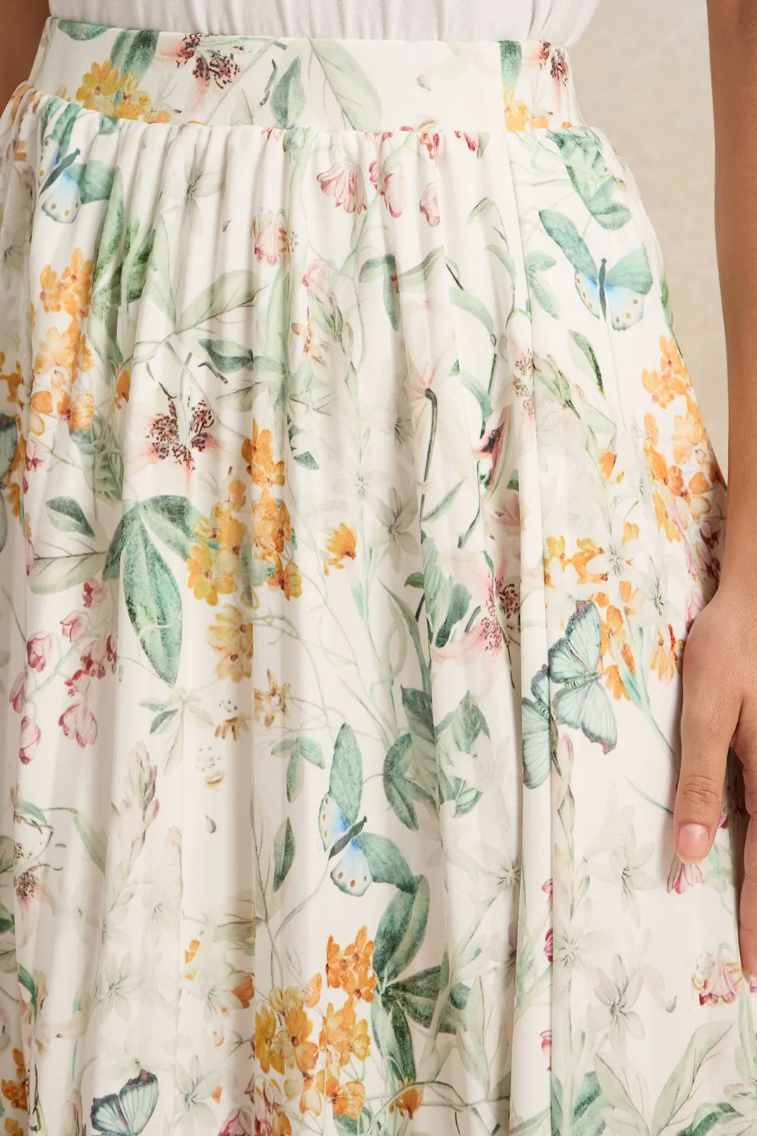 Women White Floral Print Pleated Skirt sold by Redtag product image thumbnail 4