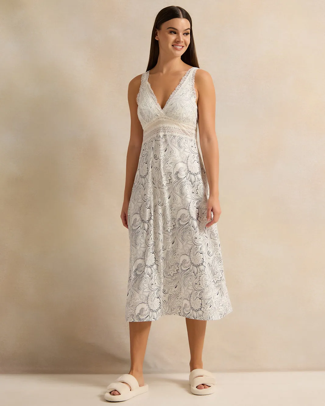 Women White Lace Padded Long Chemise sold by Redtag product image thumbnail 2