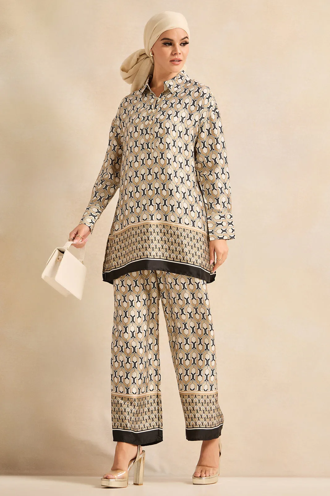 Women Beige Printed Wide Leg Trousers sold by Redtag product image thumbnail 2