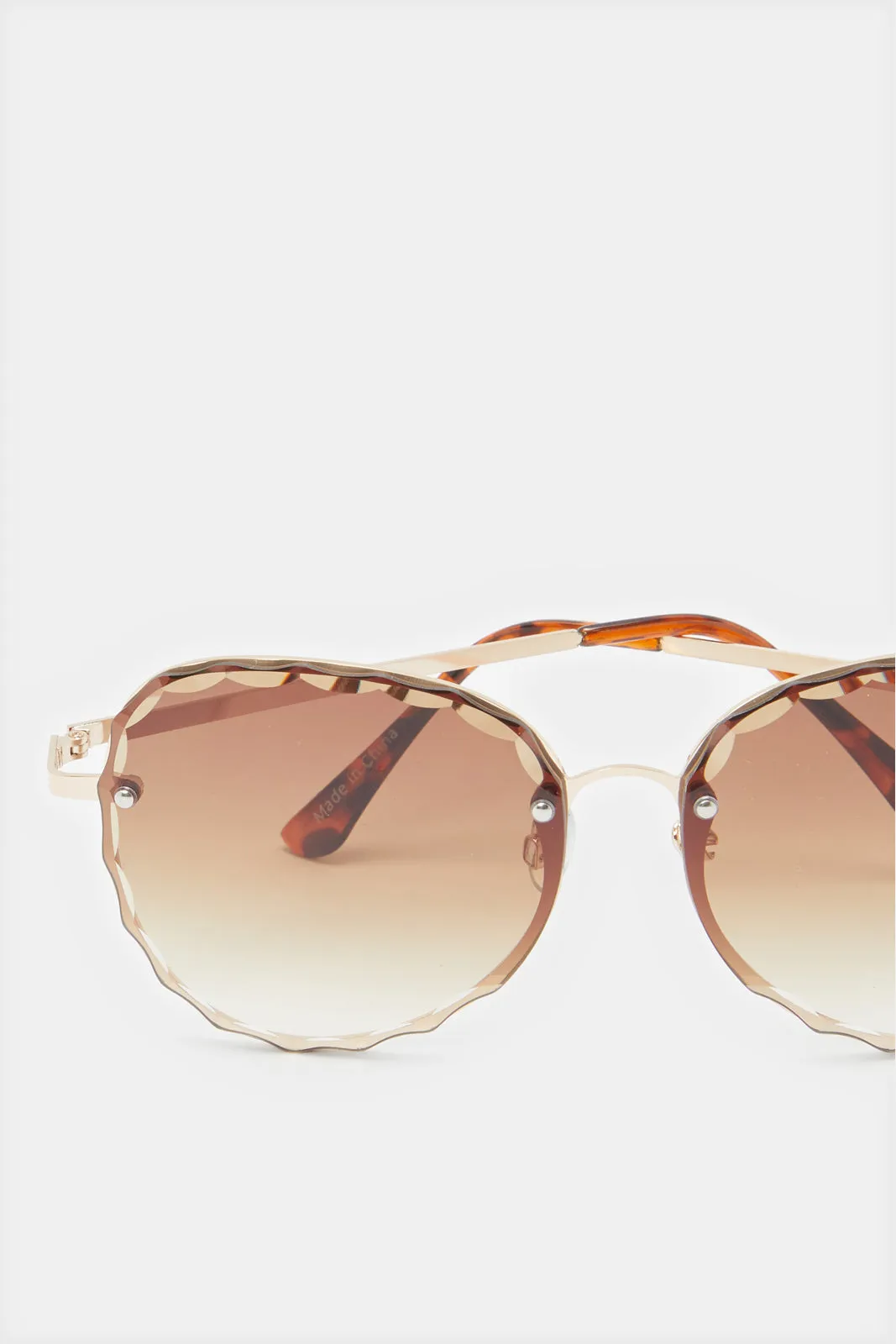 Women Gold Metal Oversized Sunglasses sold by Redtag product image thumbnail 4