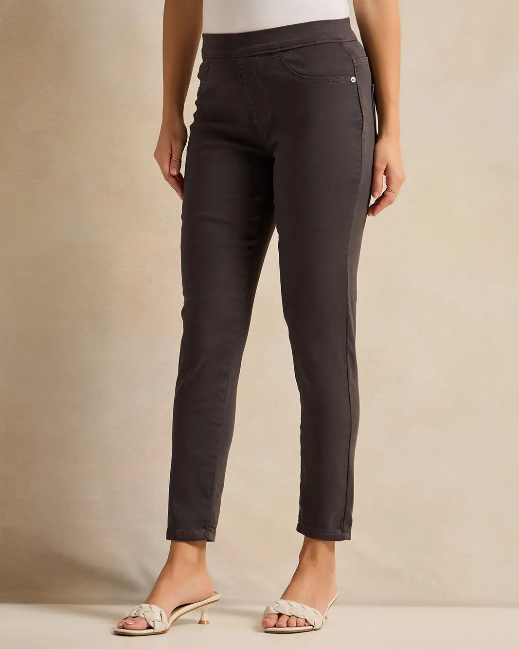 Women Grey Skinny Fit Jegging sold by Redtag