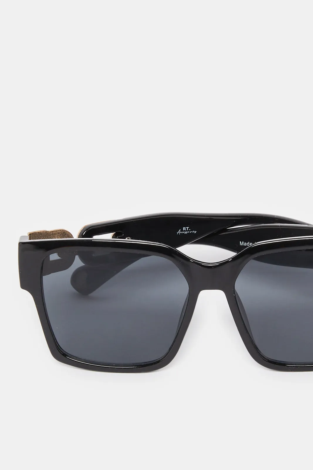 Women Black Oversize Sunglasses sold by Redtag product image thumbnail 4