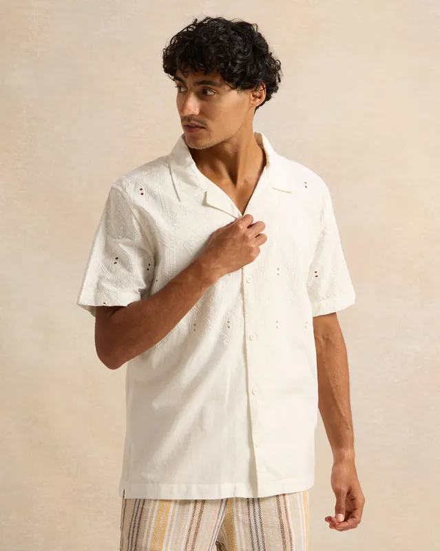 Men White Solid Casual Shirt sold by Redtag