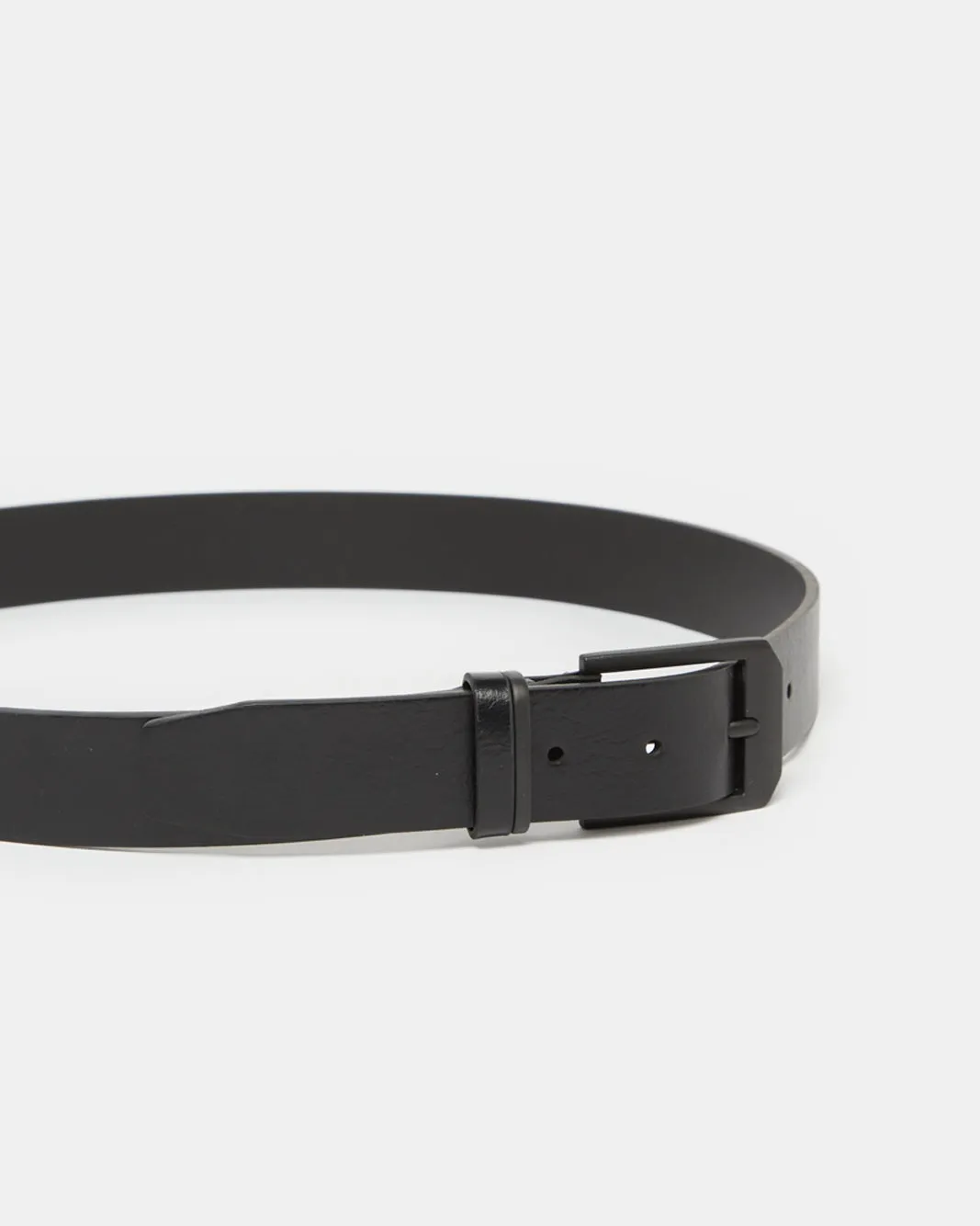 Men Black Solid Belt sold by Redtag