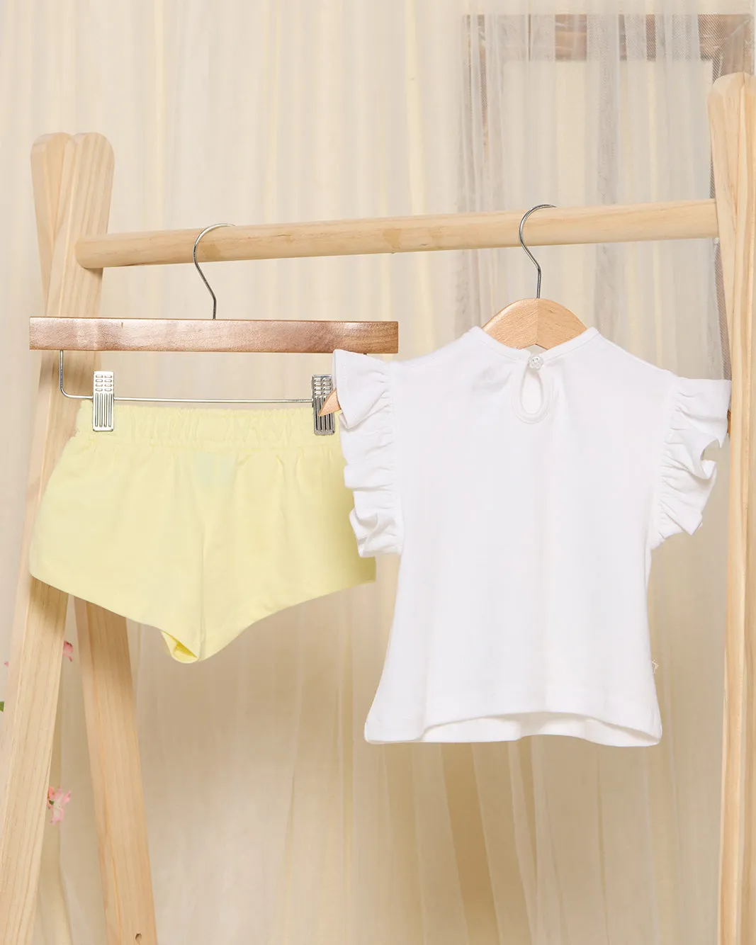 Infant Girls White And Yellow Princess Print Set (2 Piece) sold by Redtag product image thumbnail 4
