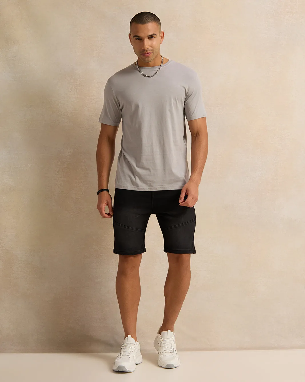 Men Grey Plain Basic T-Shirt sold by Redtag product image thumbnail 2
