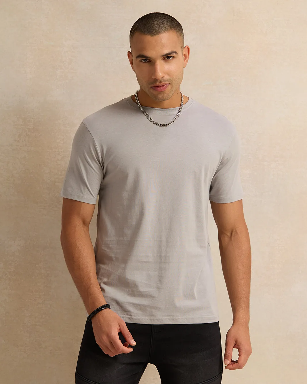 Men Grey Plain Basic T-Shirt sold by Redtag