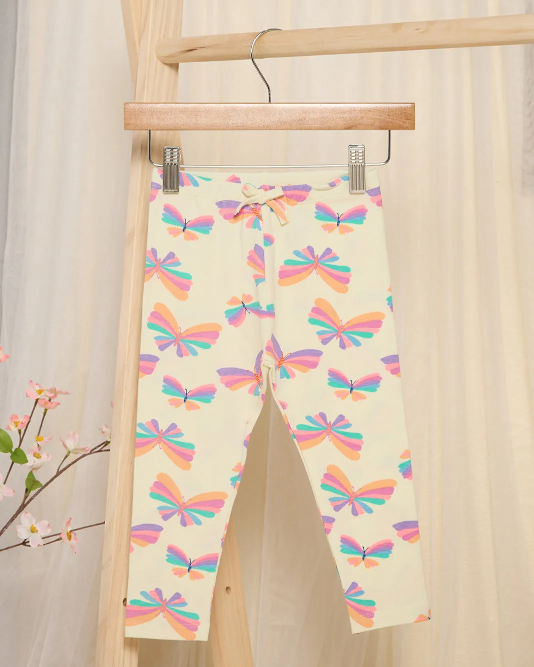 Infant Girls Yellow Bow Print Leggings sold by Redtag