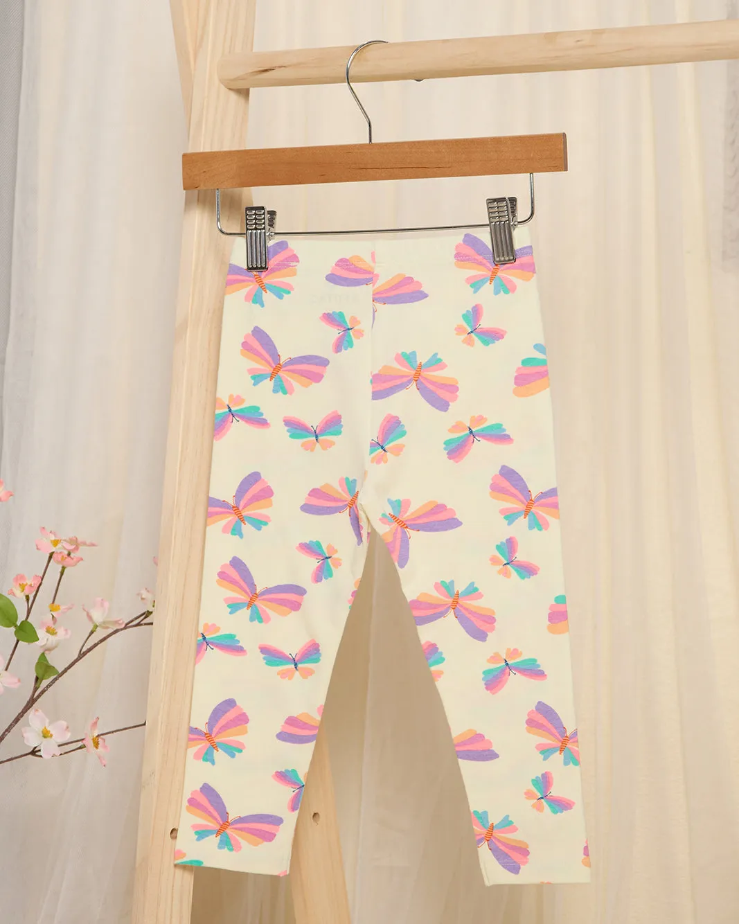 Infant Girls Yellow Bow Print Leggings sold by Redtag product image thumbnail 4