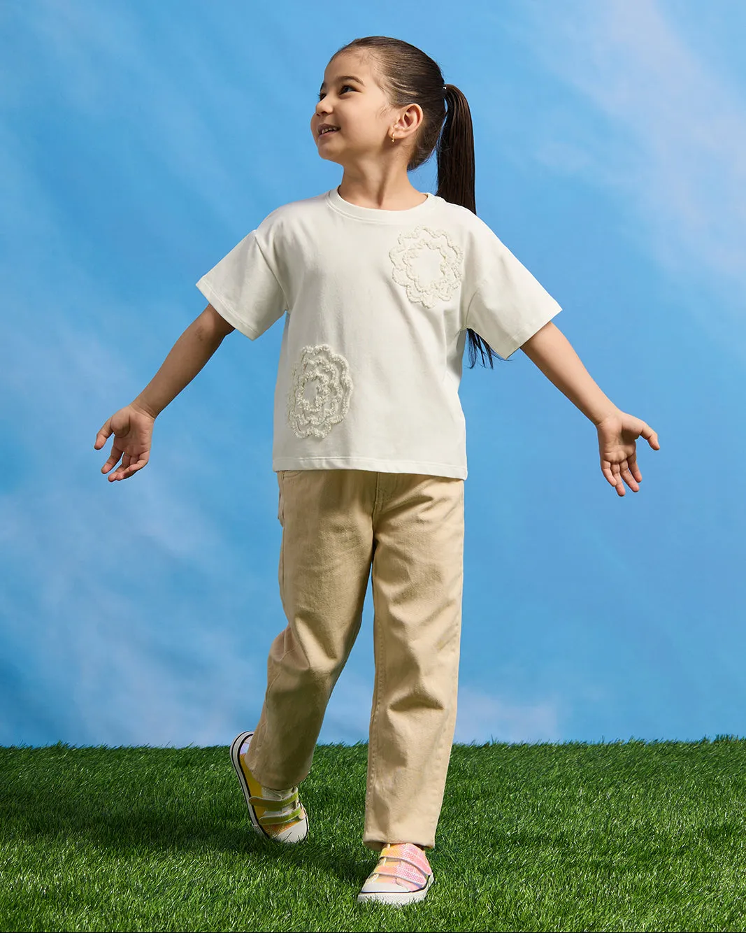 Girls White Flower Embellished T-Shirt sold by Redtag