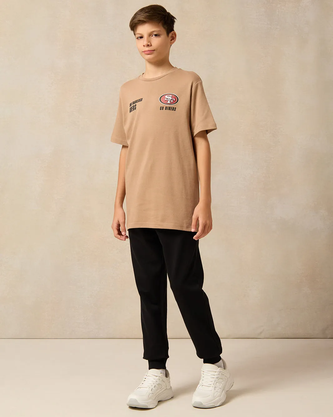 Senior Boys Brown Over Size San Francisco 49Ers T-Shirt sold by Redtag product image thumbnail 2