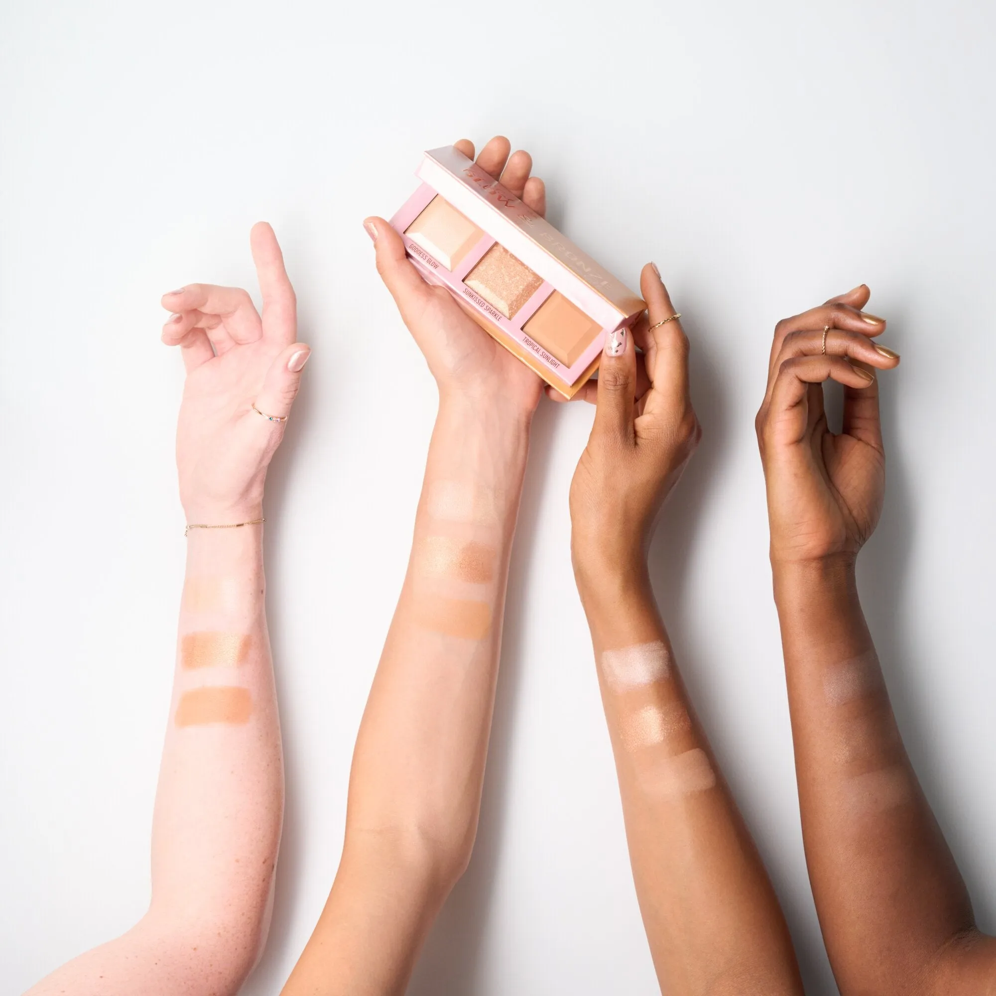Essence Love That Glow&Bronze Palette sold by Redtag product image thumbnail 2