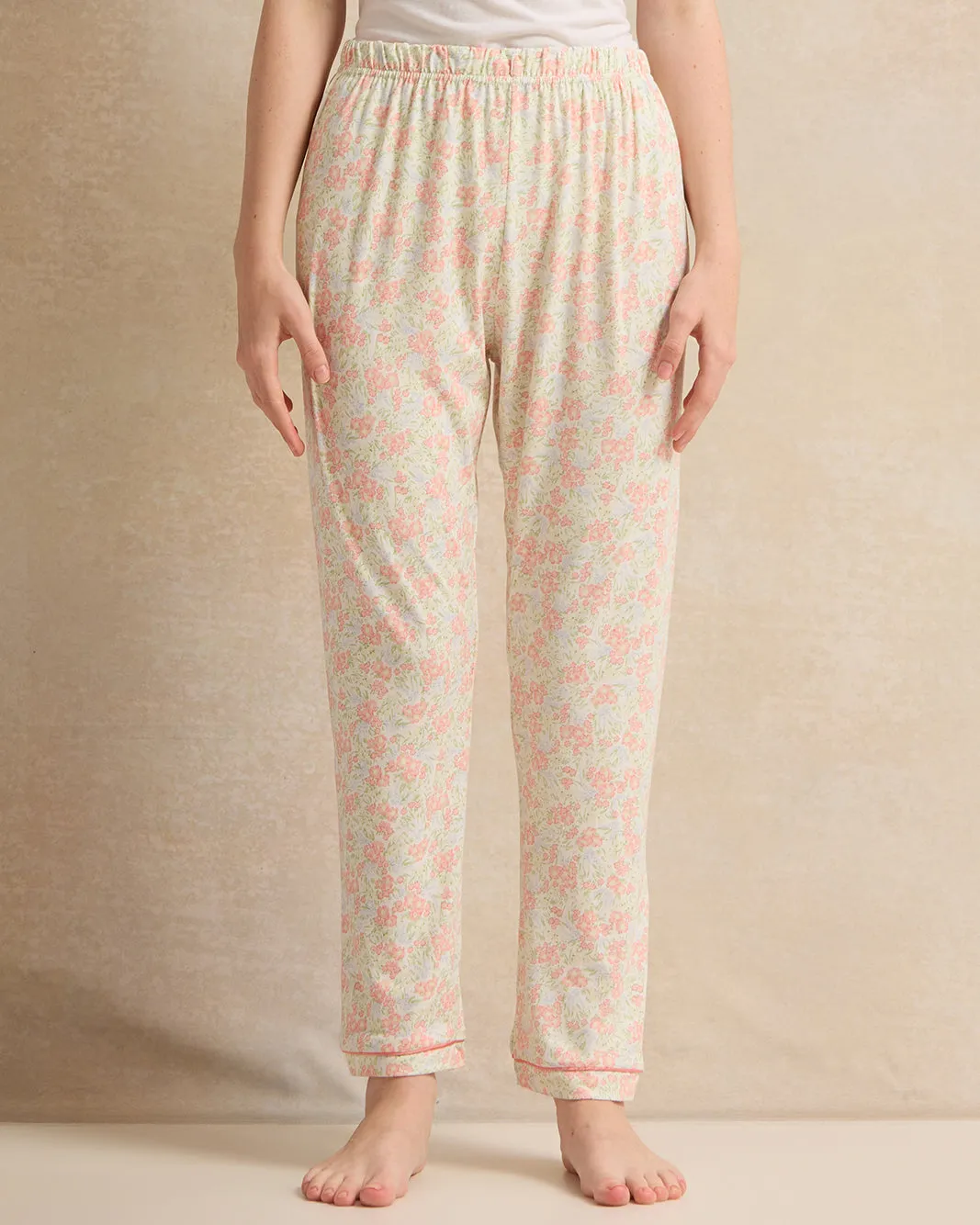 Senior Girls White Printed Pyjama Set (2 Piece) sold by Redtag product image thumbnail 3