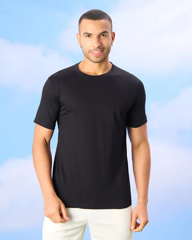 Men Black Basic Solid T-shirt sold by Redtag