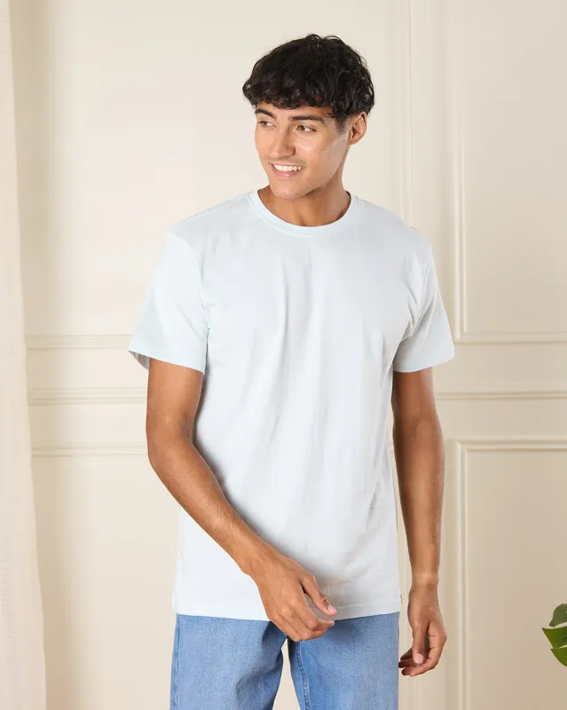 Men Blue Solid T-Shirt sold by Redtag