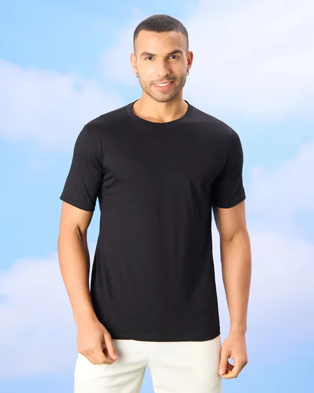 Men Black Solid T-shirt sold by Redtag