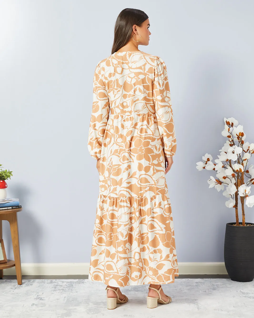 Women White And Beige Long Sleeved Dress sold by Redtag product image thumbnail 3