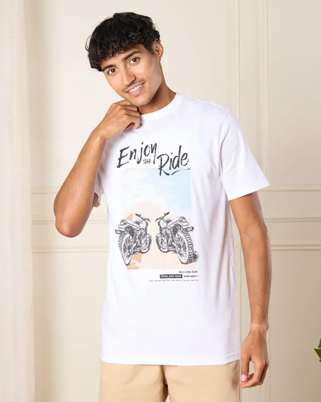 Men White Graphic T-Shirt sold by Redtag