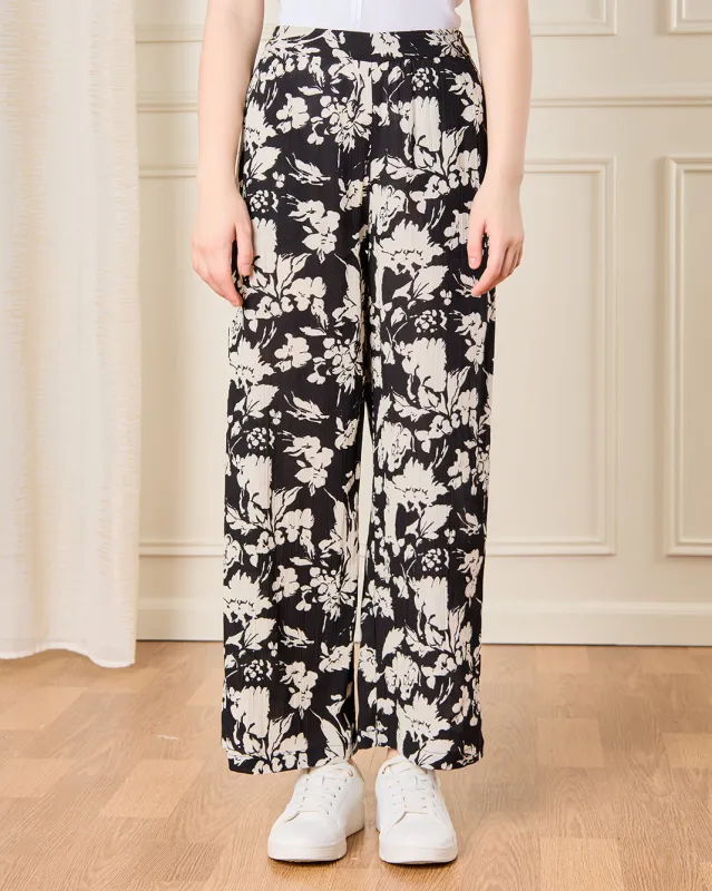Senior Girls Black Printed Casual Trousers sold by Redtag