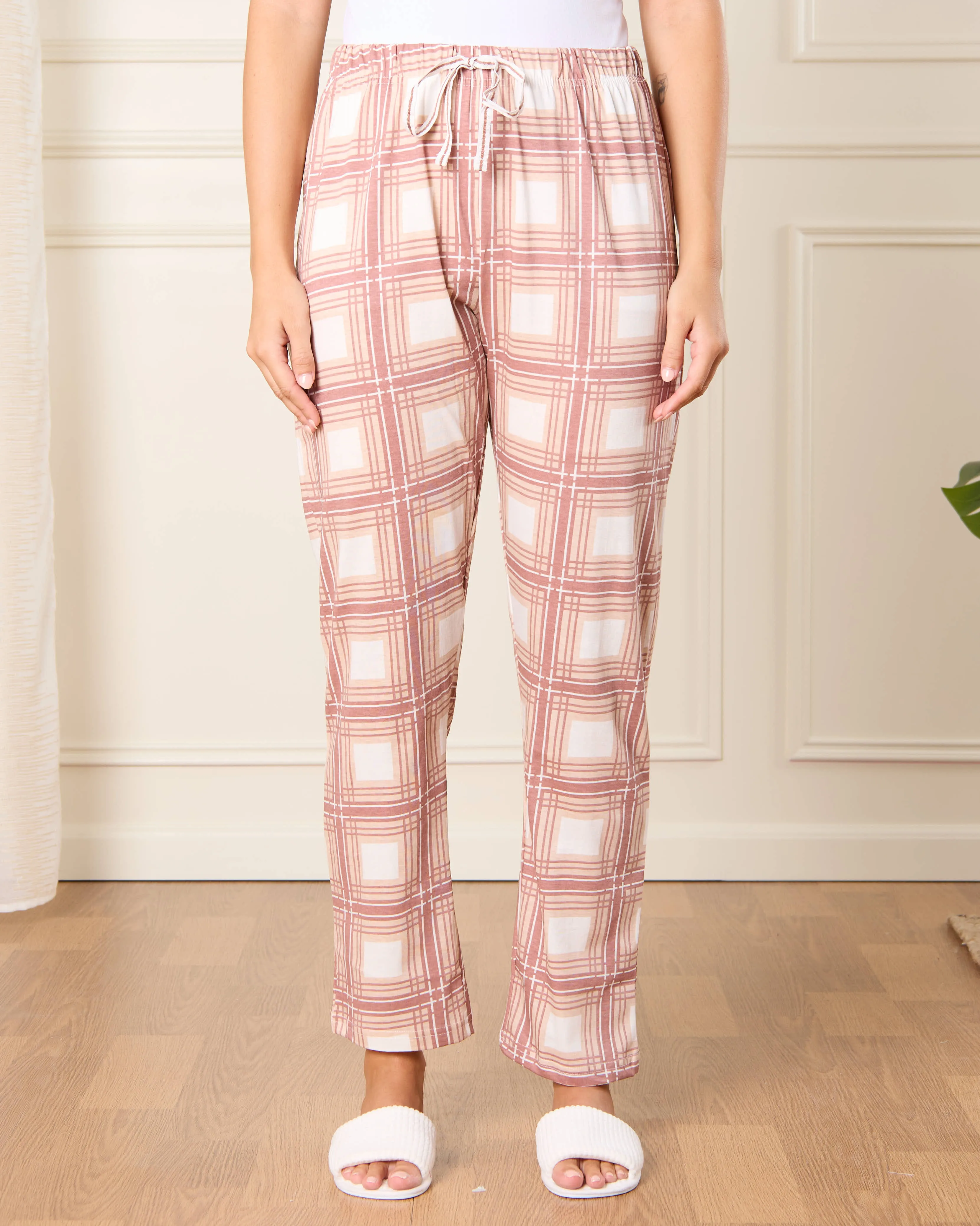 Women White And Pink Chest Print Pyjama Set (2 Piece) sold by Redtag product image thumbnail 3