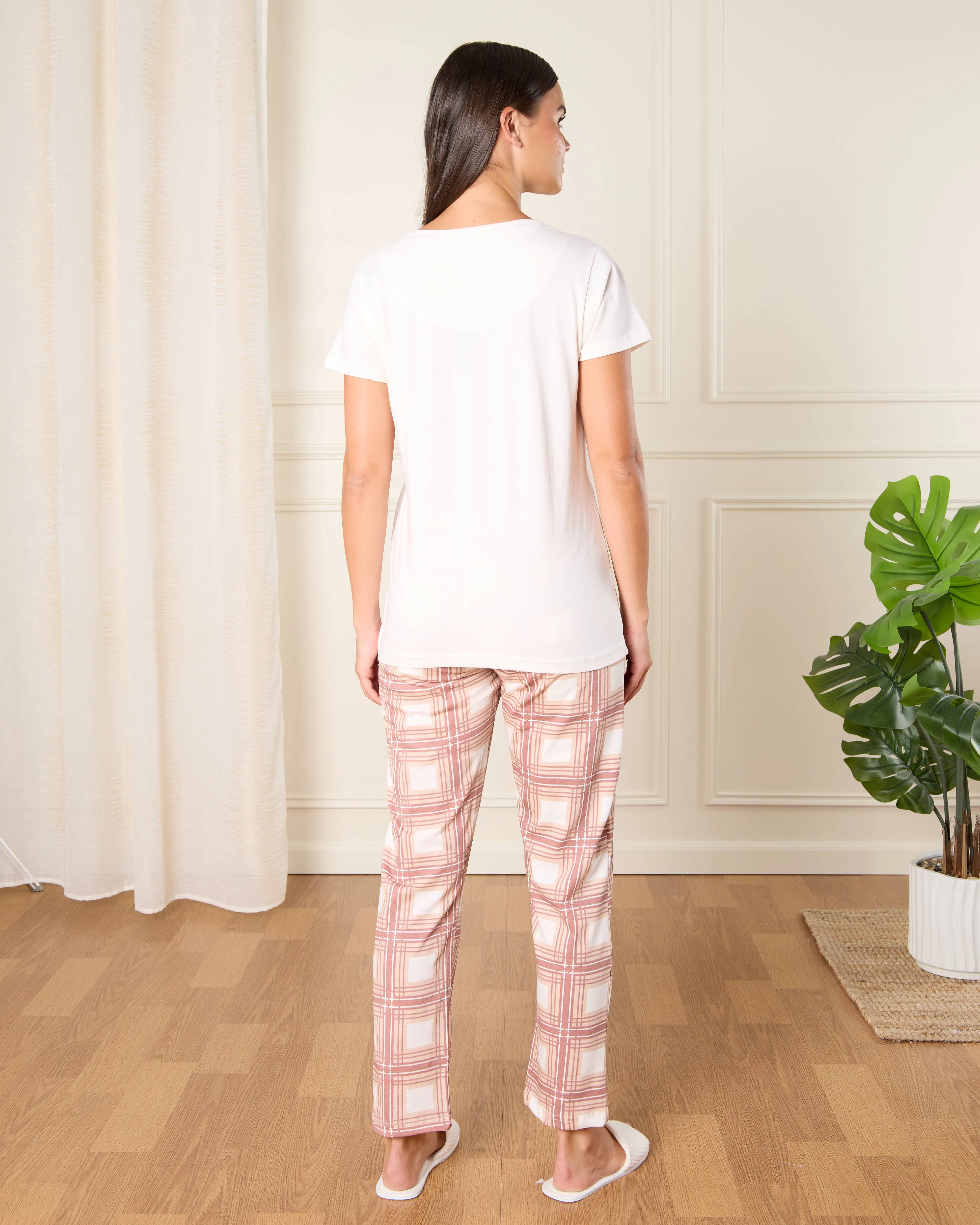 Women White And Pink Chest Print Pyjama Set (2 Piece) sold by Redtag product image thumbnail 4