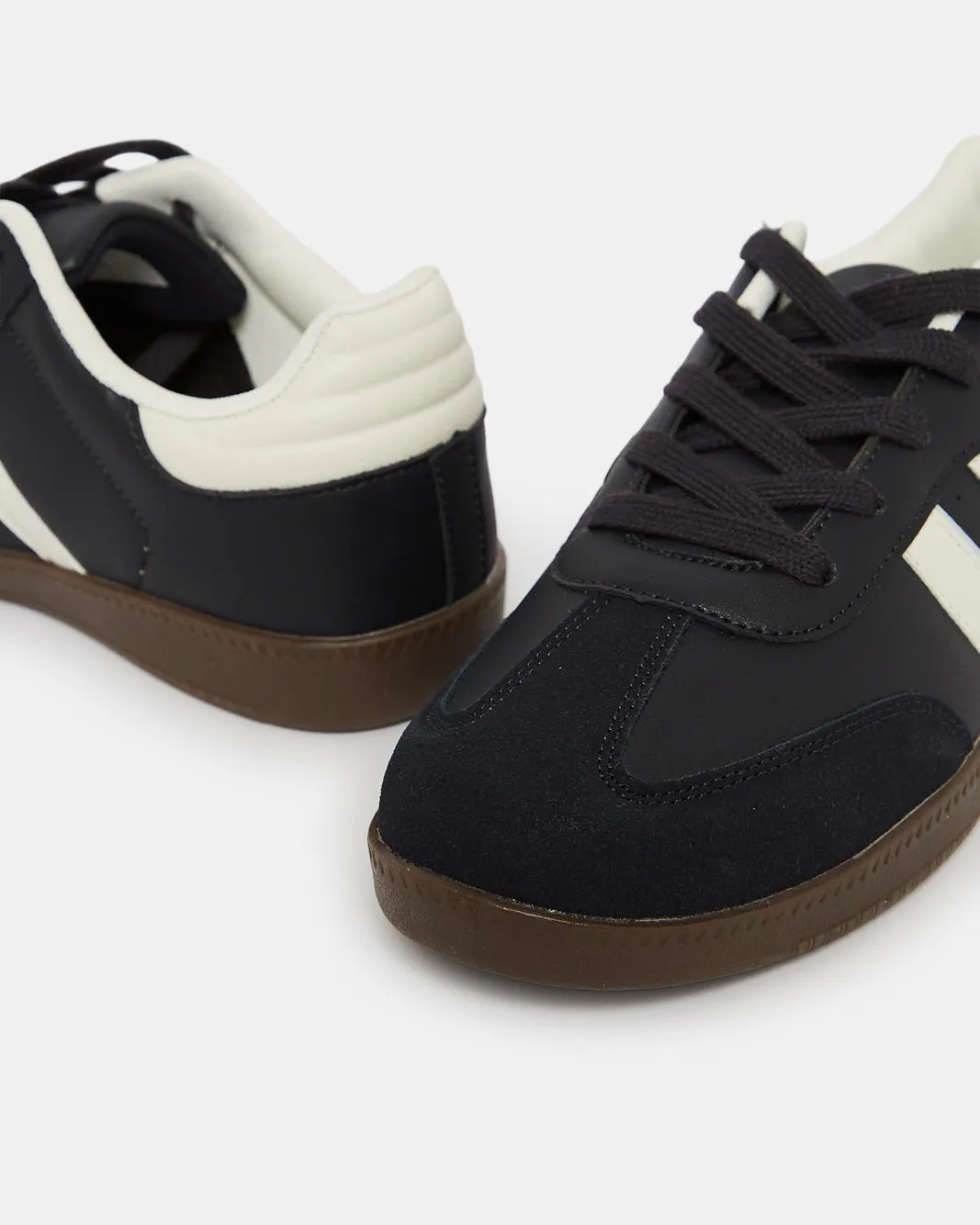Senior Boys Black Retro Sneakers sold by Redtag product image thumbnail 3