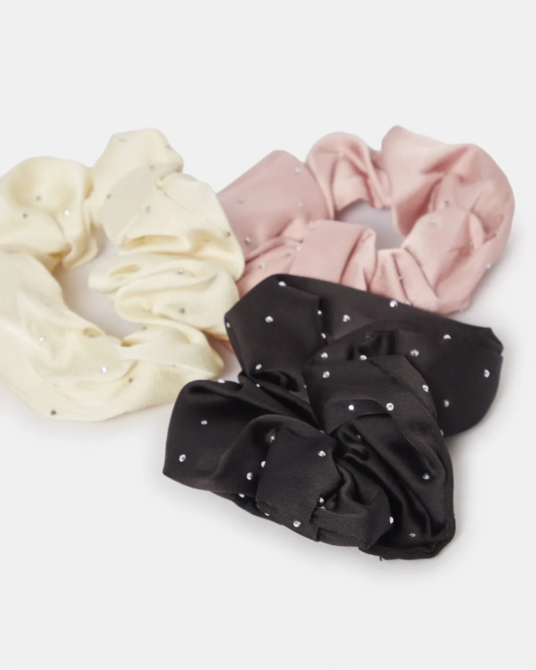 Women Assorted Scrunchy Set (3 Piece) sold by Redtag product image thumbnail 5