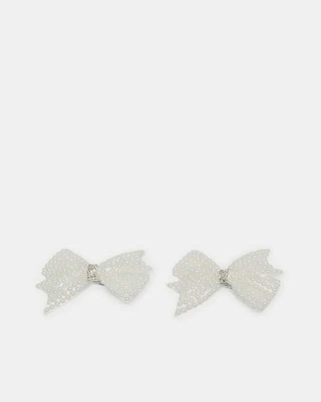 Girls White Pearls Hair Clip Set (Pack of 2) sold by Redtag