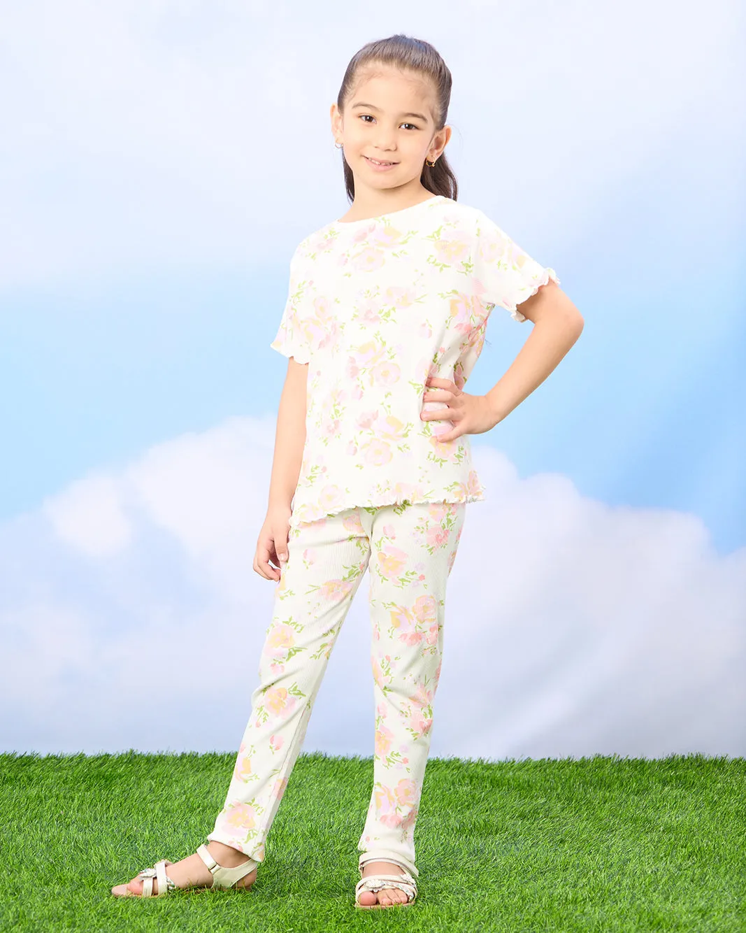 Girls White Floral Rib Leggings sold by Redtag product image thumbnail 2