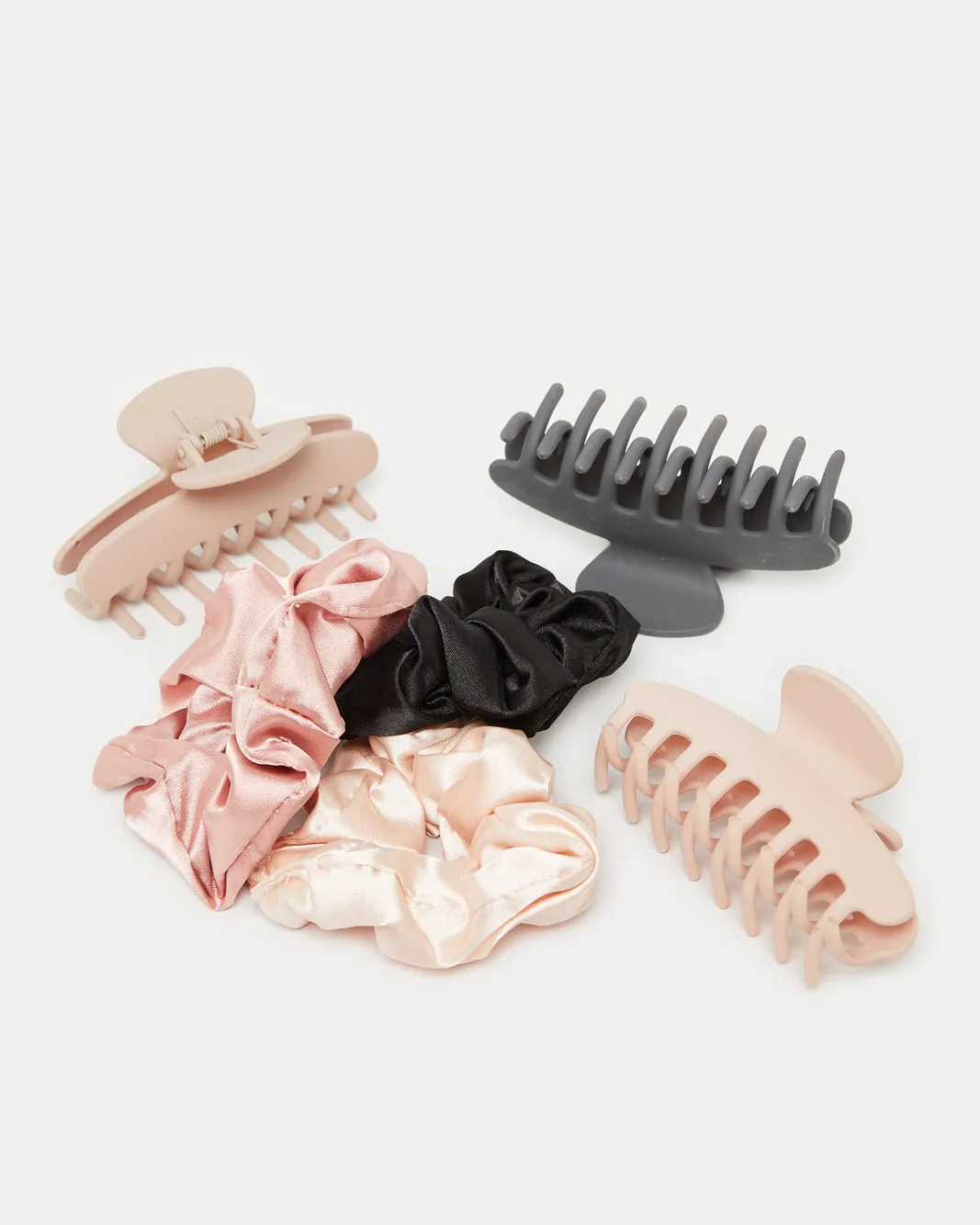 Girls Hair Claw And Scrunchy Set (Pack of 6) sold by Redtag product image thumbnail 3