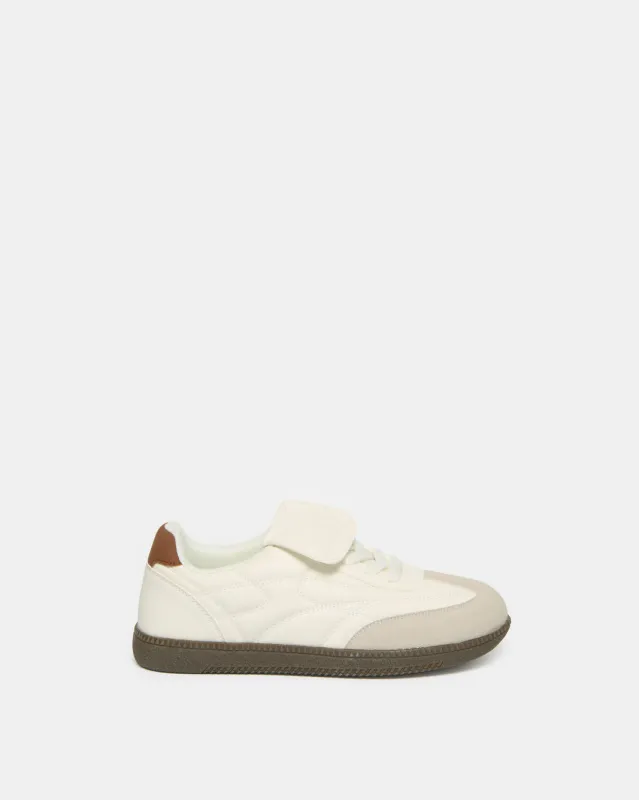 Senior Boys White Retro Sneakers sold by Redtag
