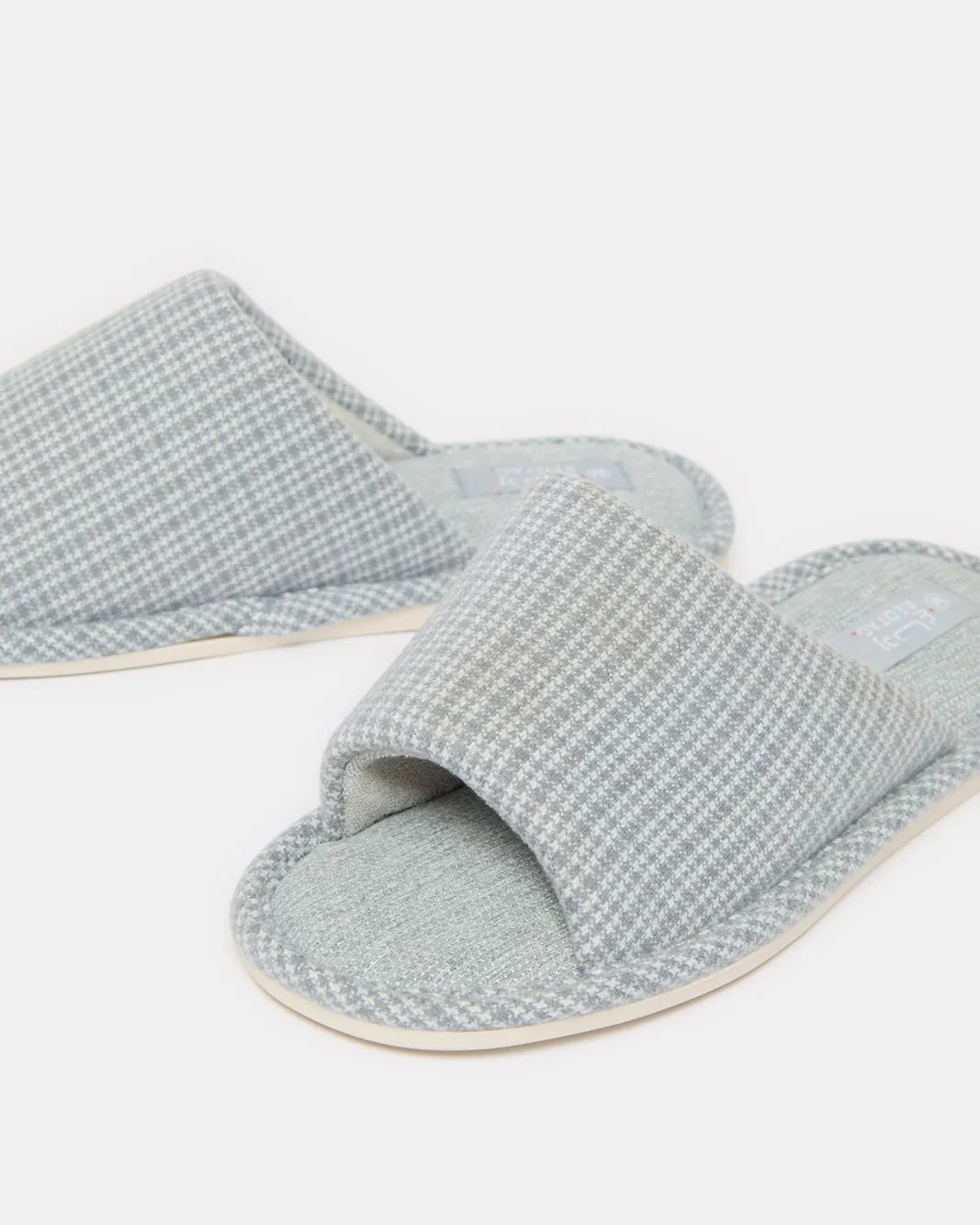 Men Grey Checkered Slipper sold by Redtag product image thumbnail 3