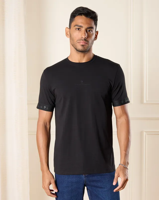 Men Black Solid T-Shirt sold by Redtag