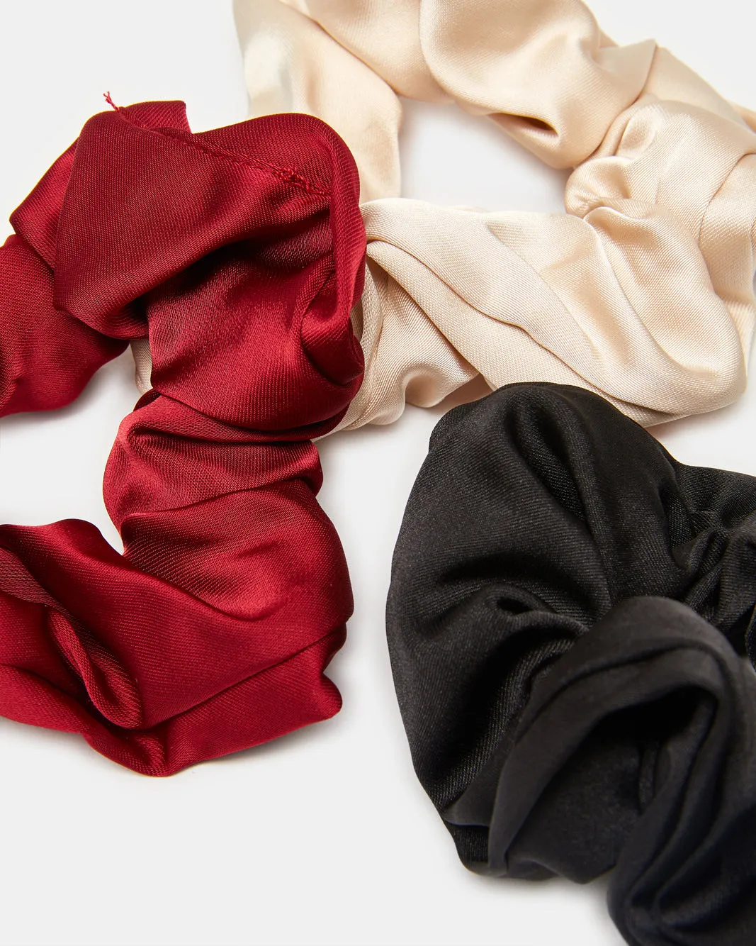 Women Assorted Scrunchy Set (3 Piece) sold by Redtag product image thumbnail 3