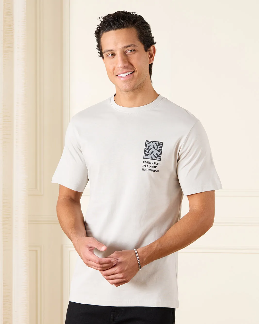 Men Grey Basic Graphic T-Shirt sold by Redtag