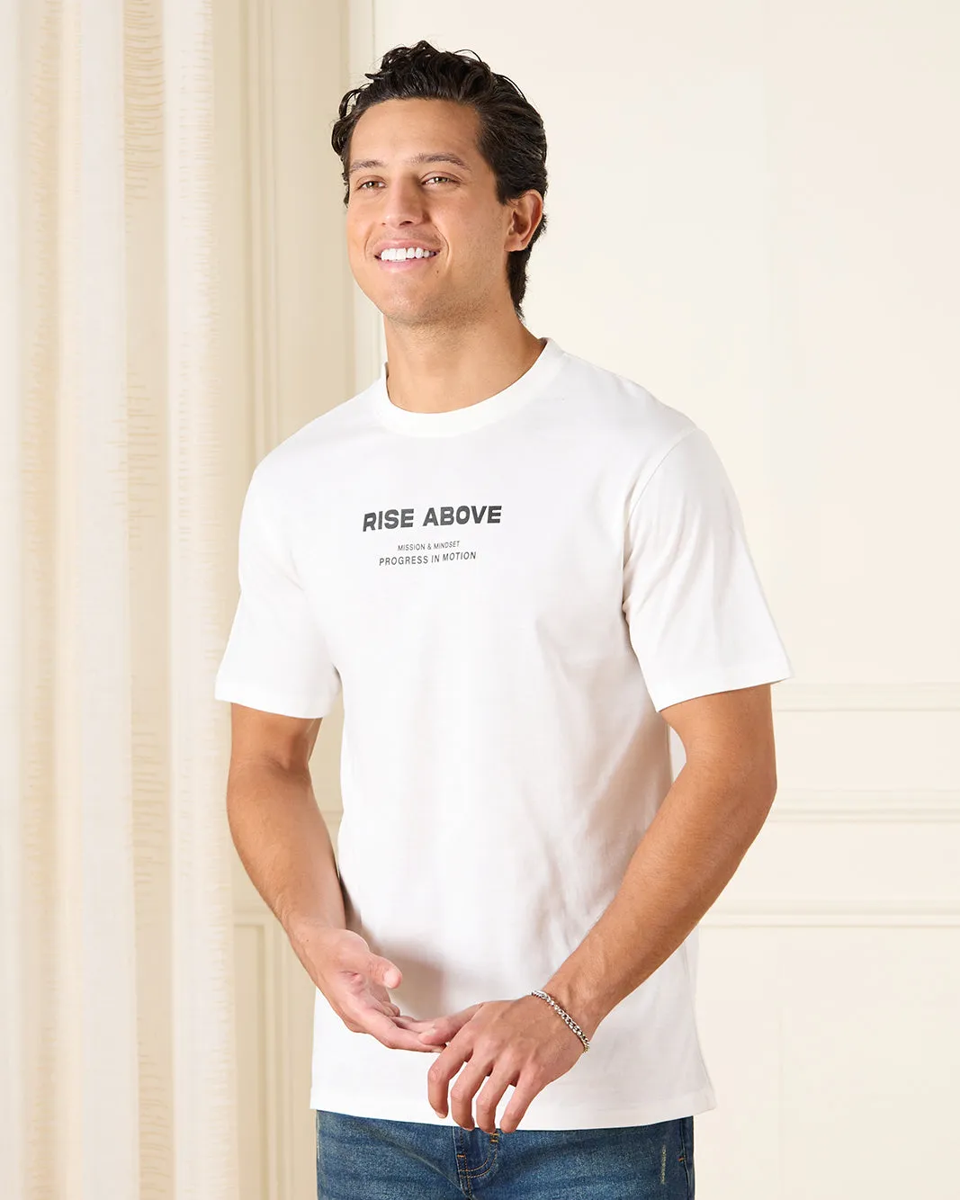 Men White Basic Graphic T-Shirt sold by Redtag