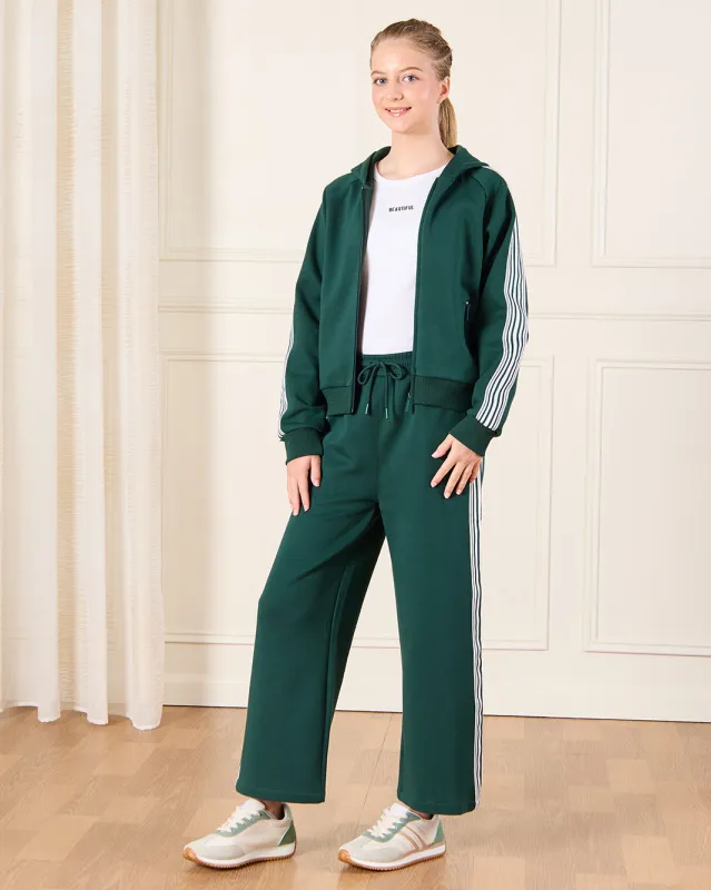 Senior Girls Green Jogger Set (2 Piece) sold by Redtag