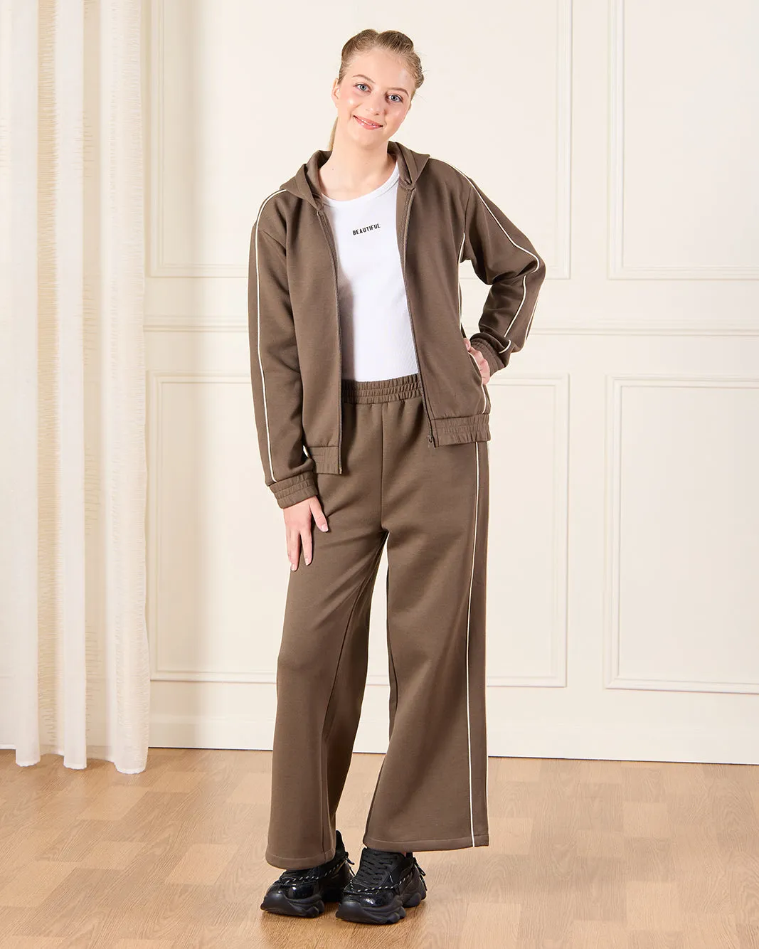 Senior Girls Brown Jogger Set (2 Piece) sold by Redtag
