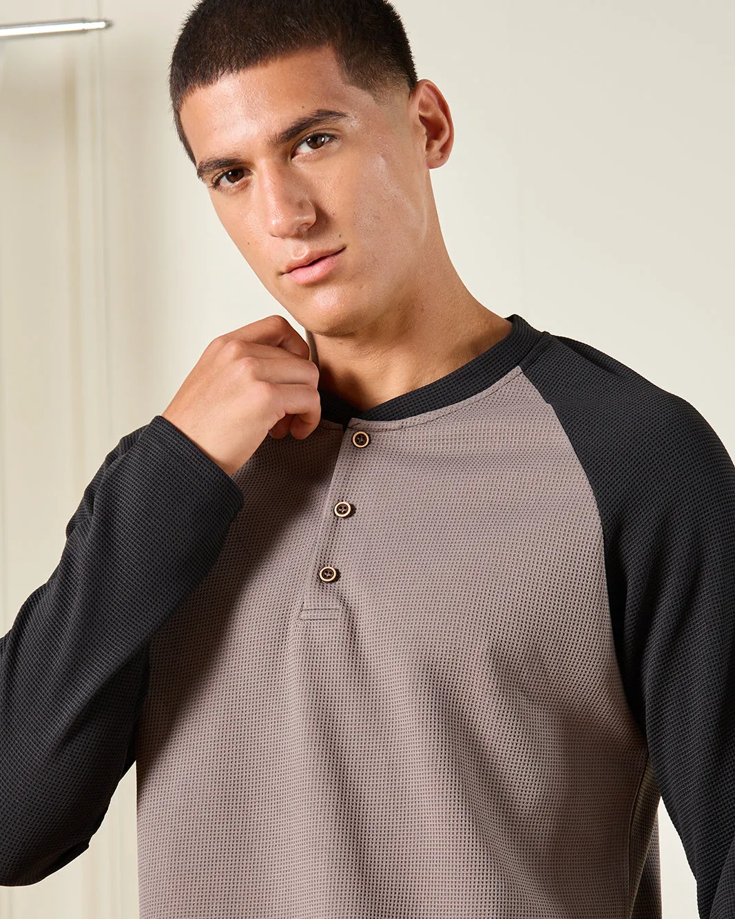Men Assorted Plain Long Sleeves T-Shirt sold by Redtag product image thumbnail 4