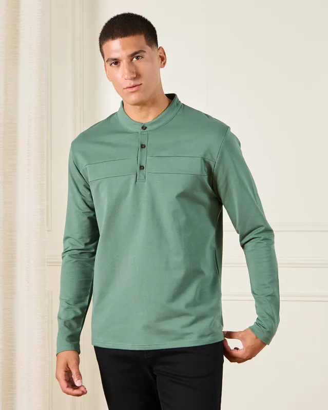 Men Green Plain Long Sleeves T-Shirt sold by Redtag