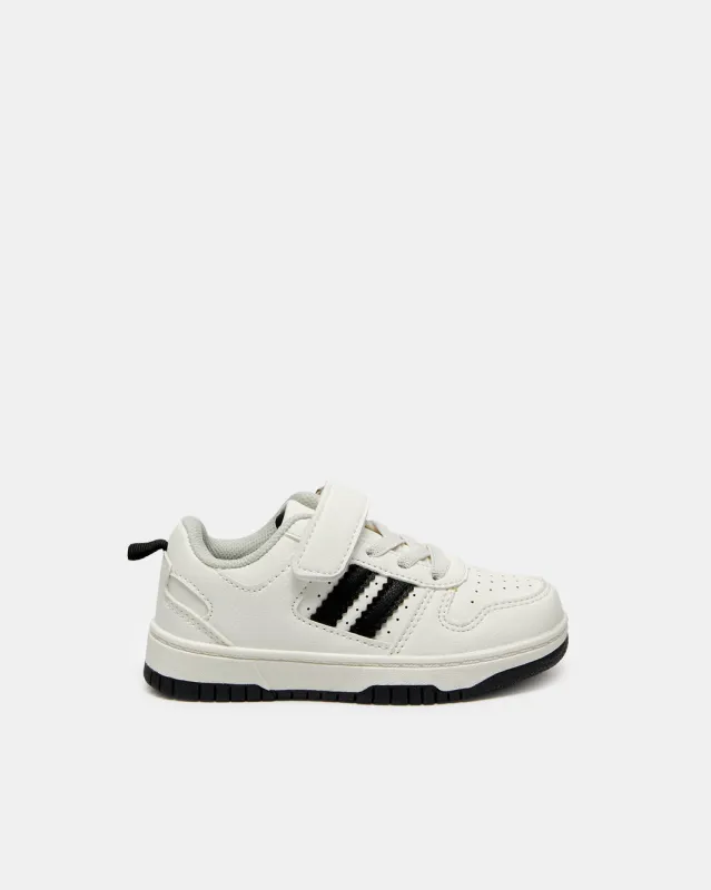 Boys White Material Block Sneakers sold by Redtag