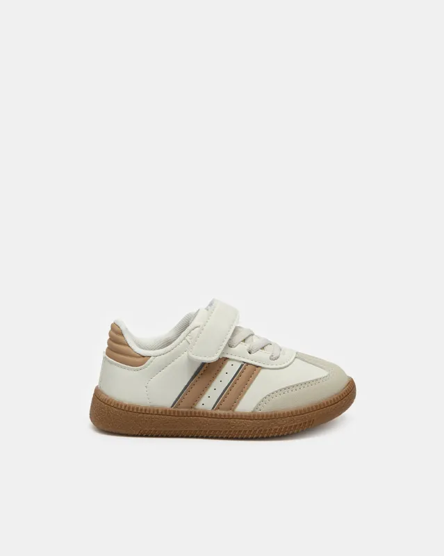 Boys White Material Block Sneakers sold by Redtag