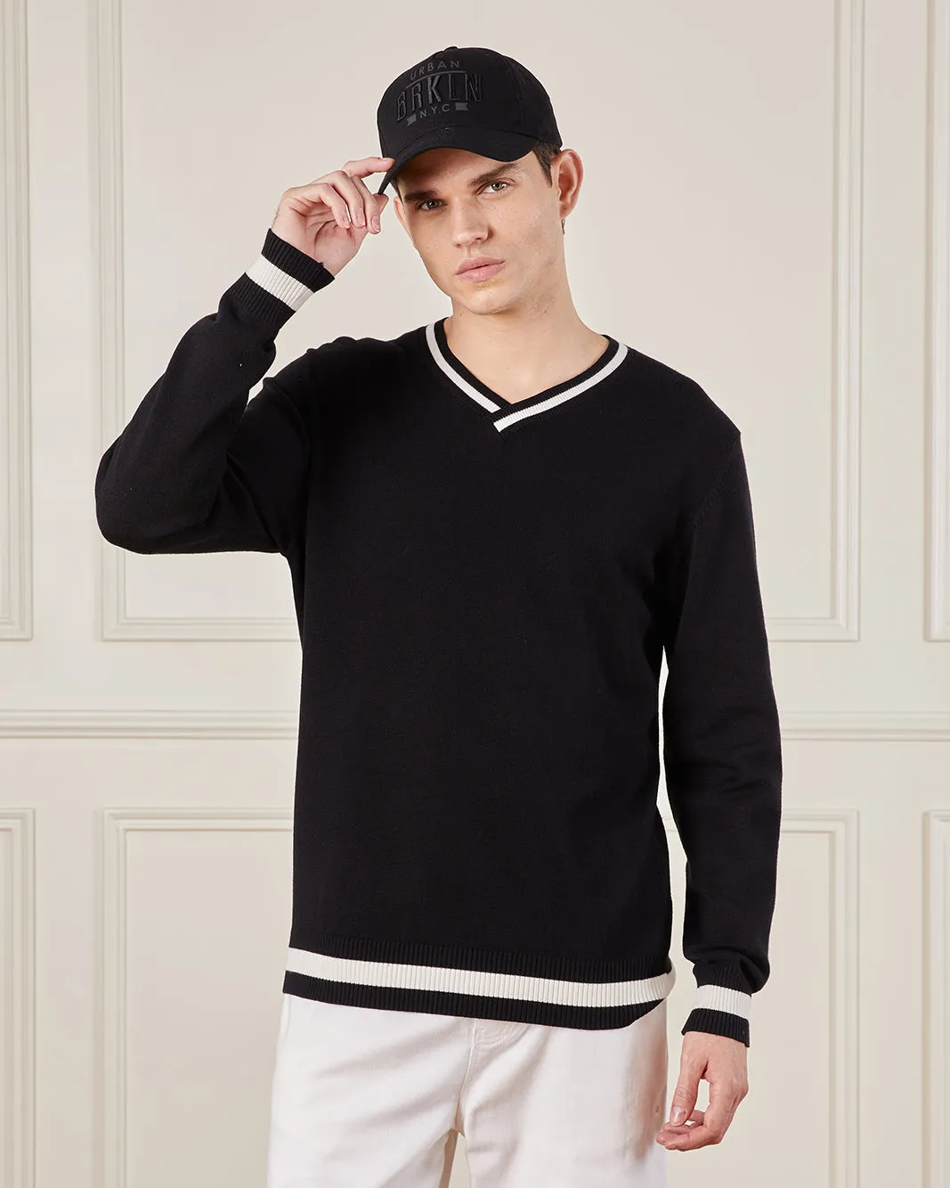 Men Black Solid Sweater sold by Redtag